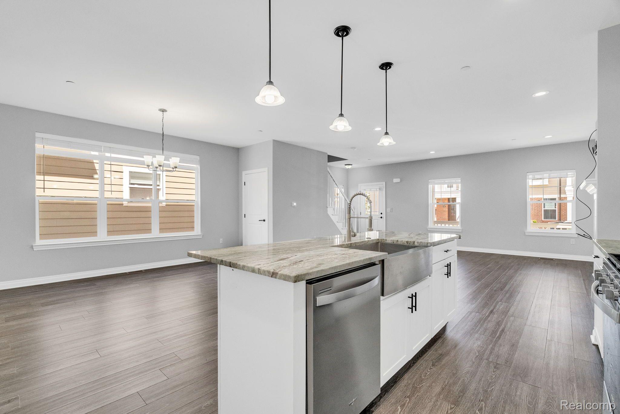 171 JOTHAM Avenue