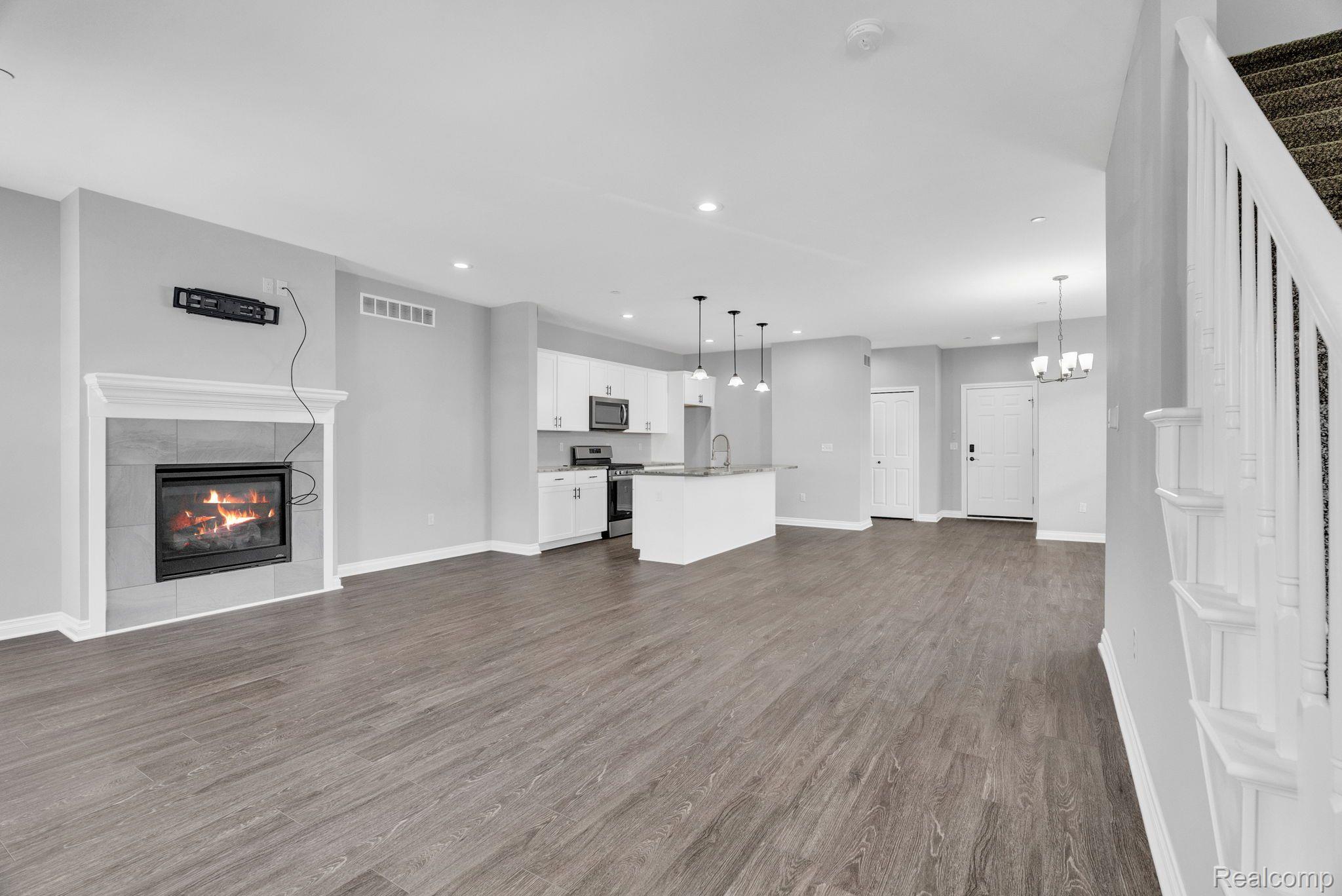 171 JOTHAM Avenue
