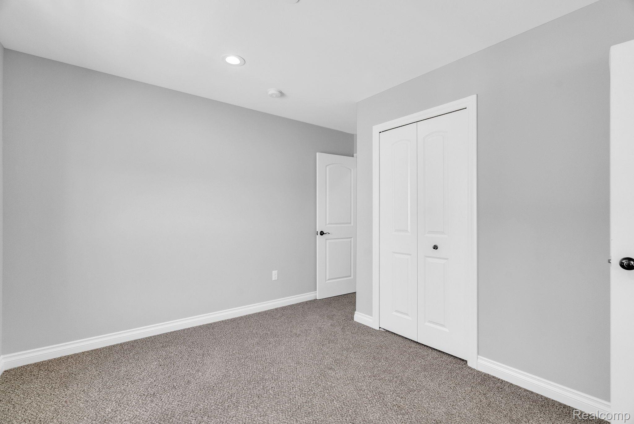 171 JOTHAM Avenue