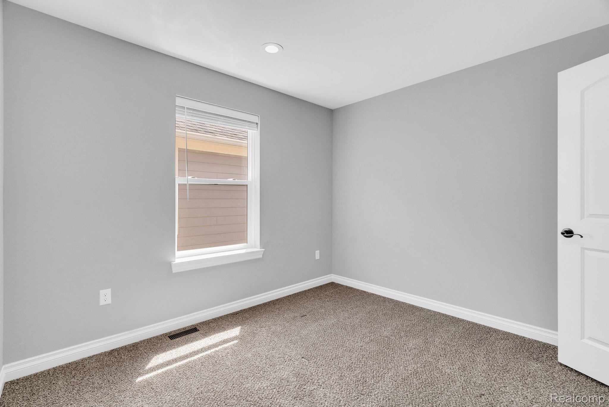 171 JOTHAM Avenue