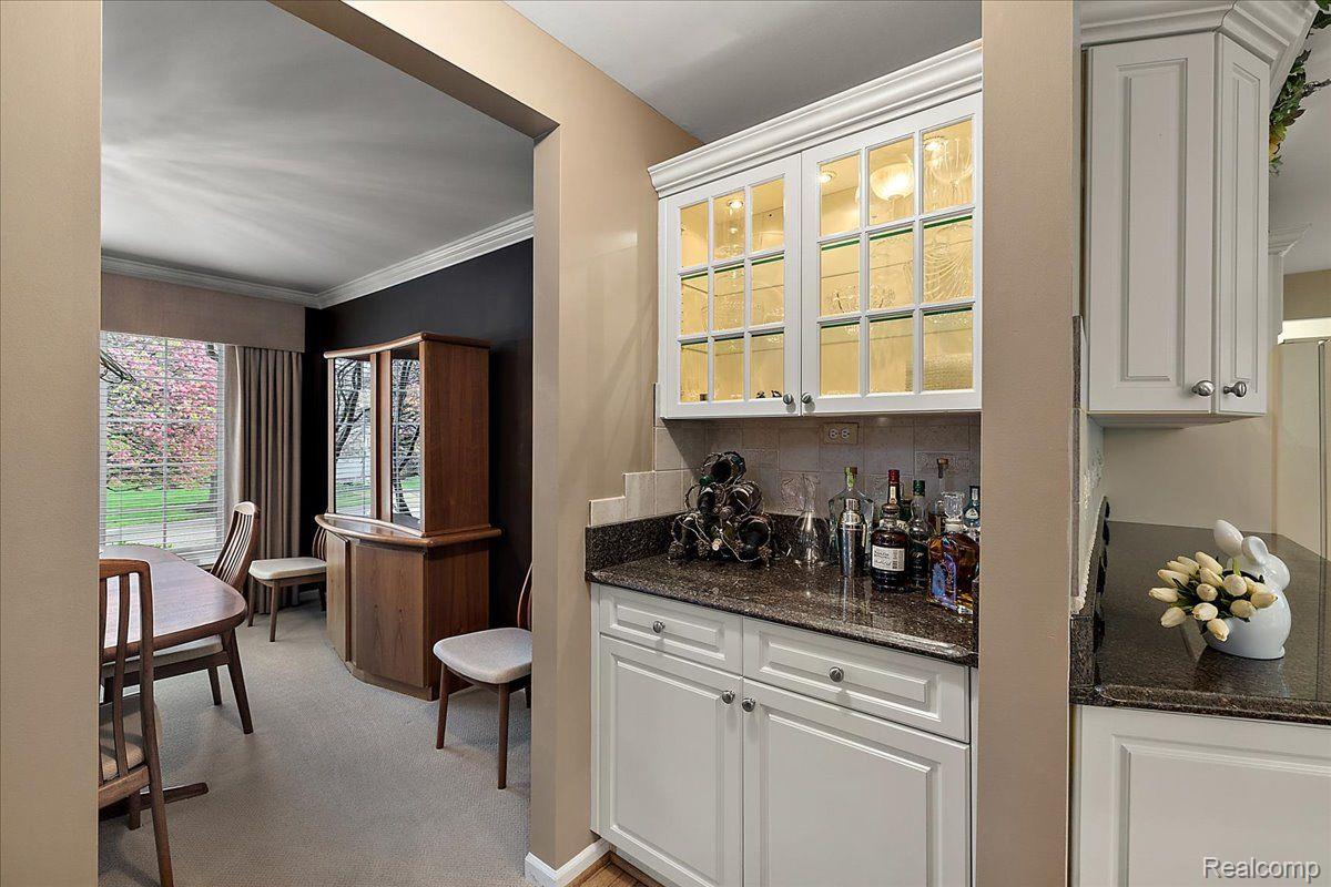 244 GLENMOOR Drive