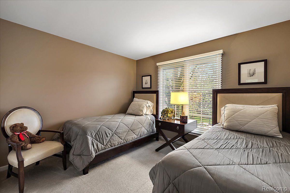244 GLENMOOR Drive