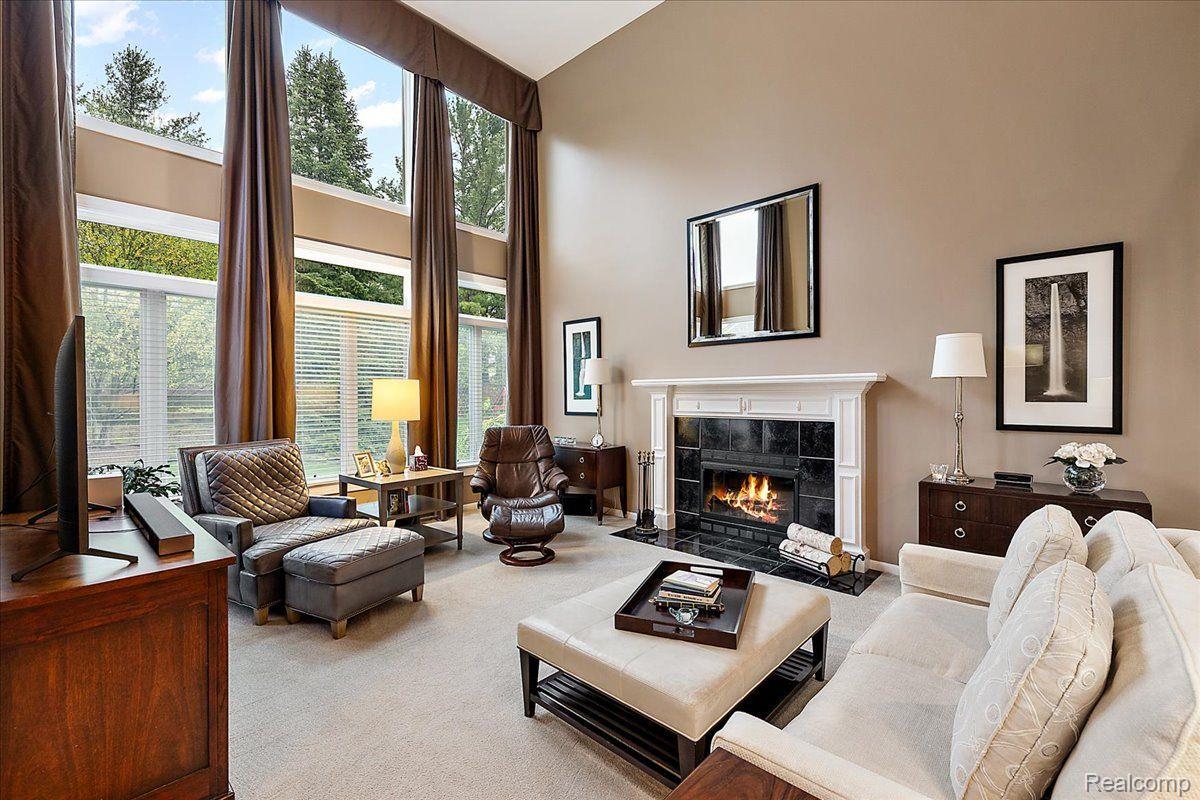 244 GLENMOOR Drive