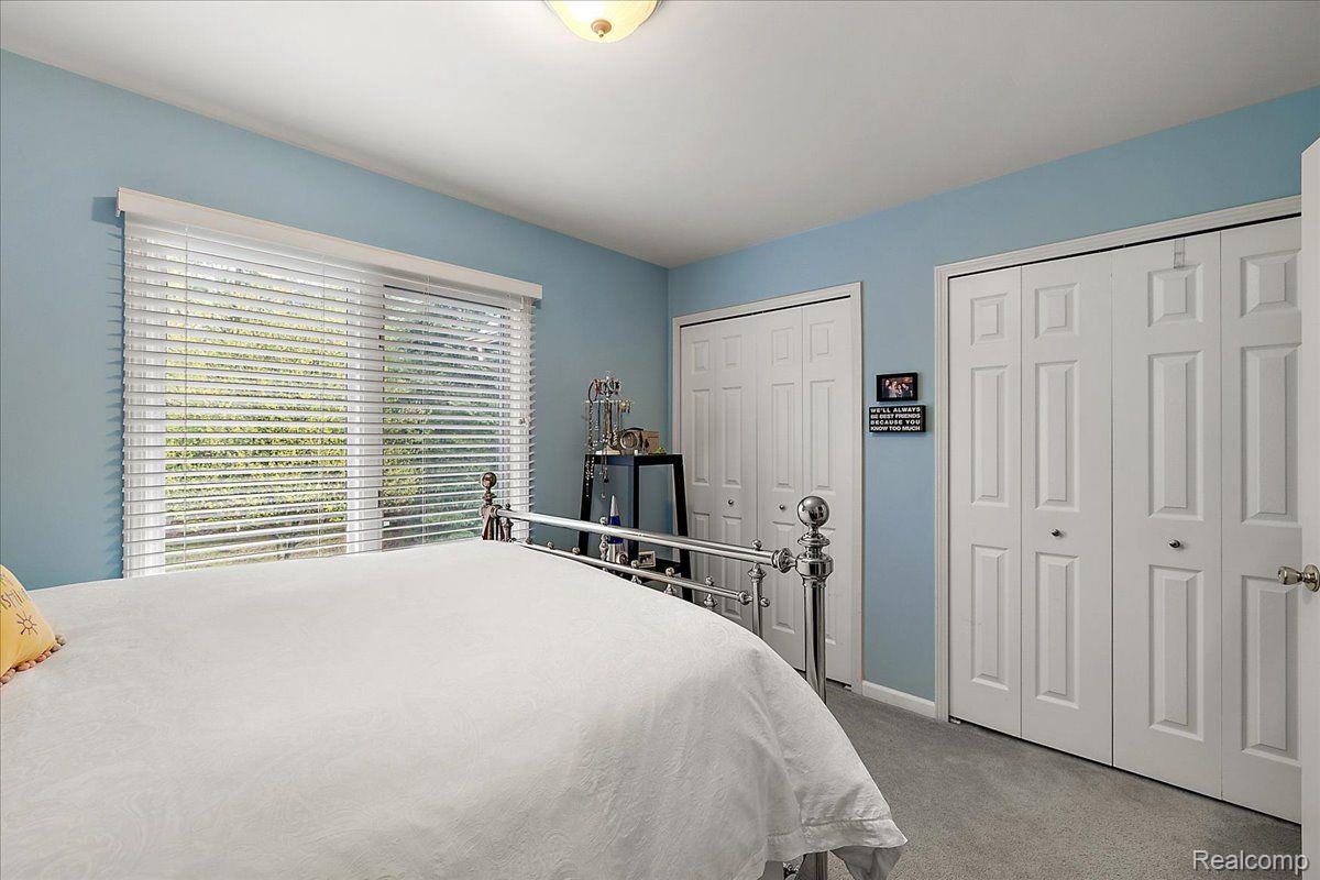 244 GLENMOOR Drive