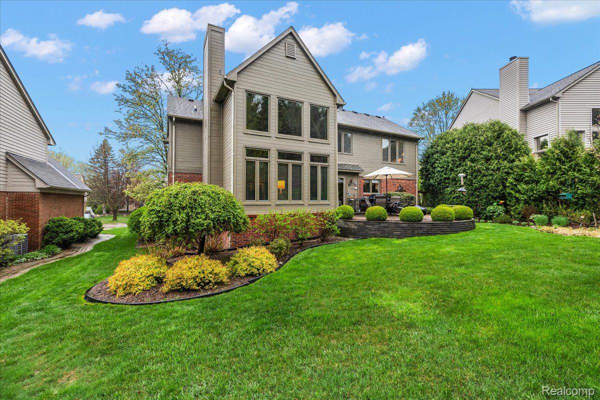244 GLENMOOR Drive