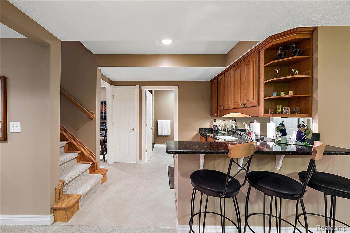244 GLENMOOR Drive