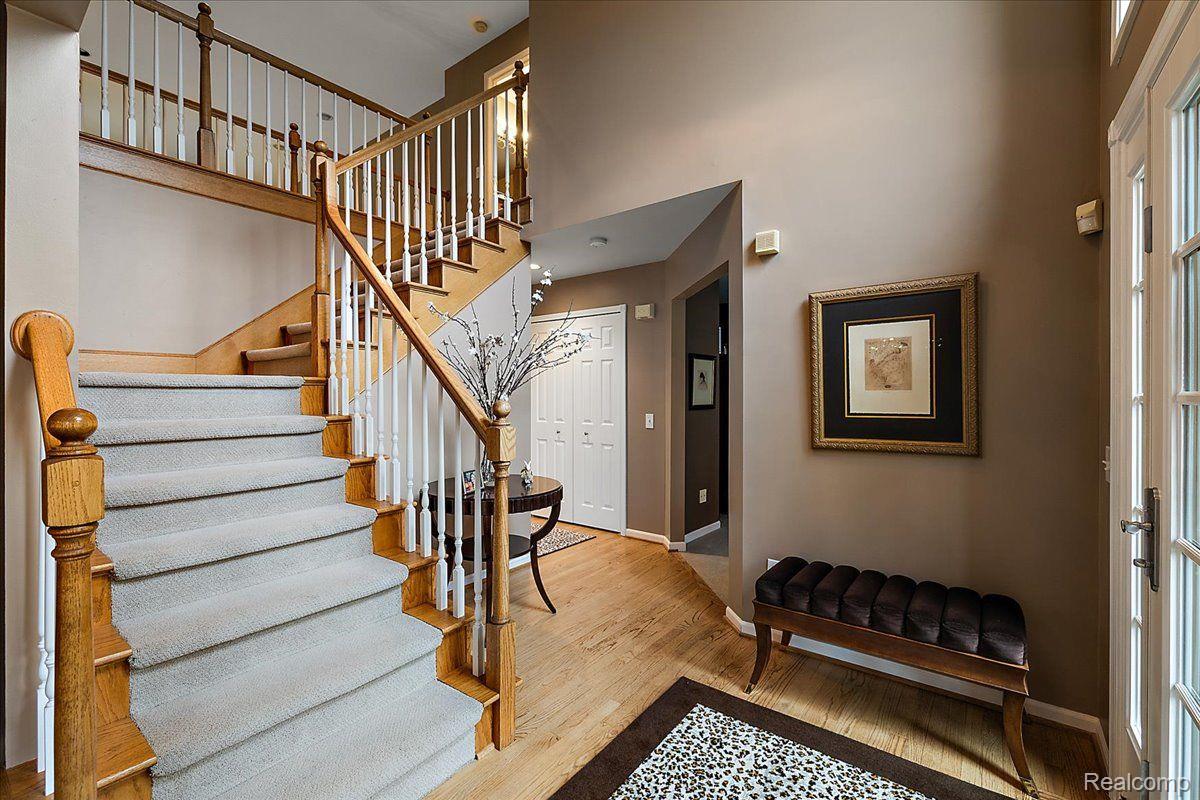 244 GLENMOOR Drive