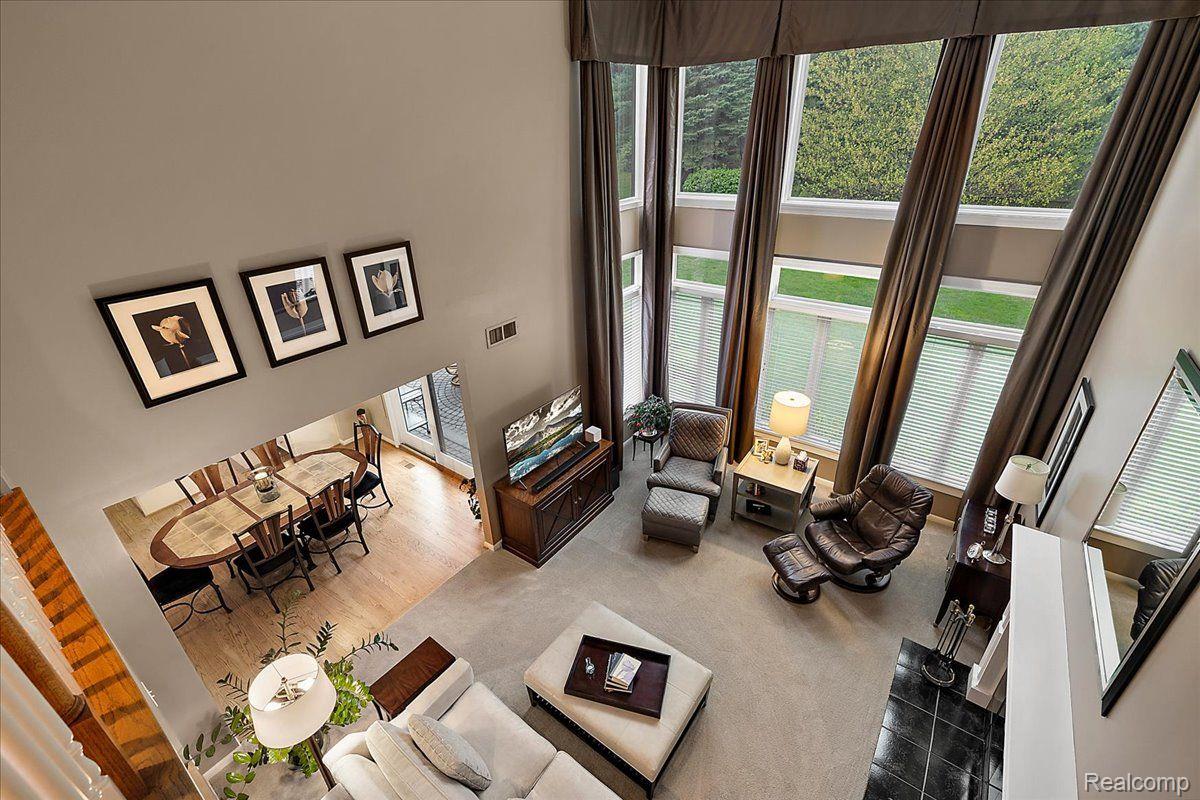 244 GLENMOOR Drive