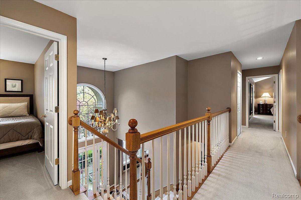244 GLENMOOR Drive