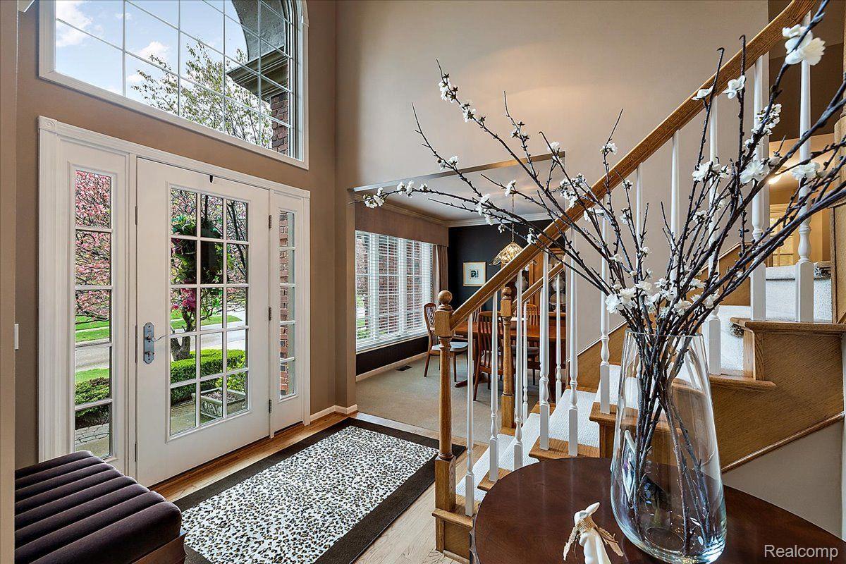 244 GLENMOOR Drive