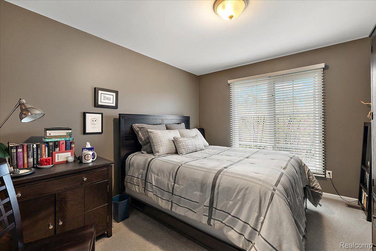 244 GLENMOOR Drive