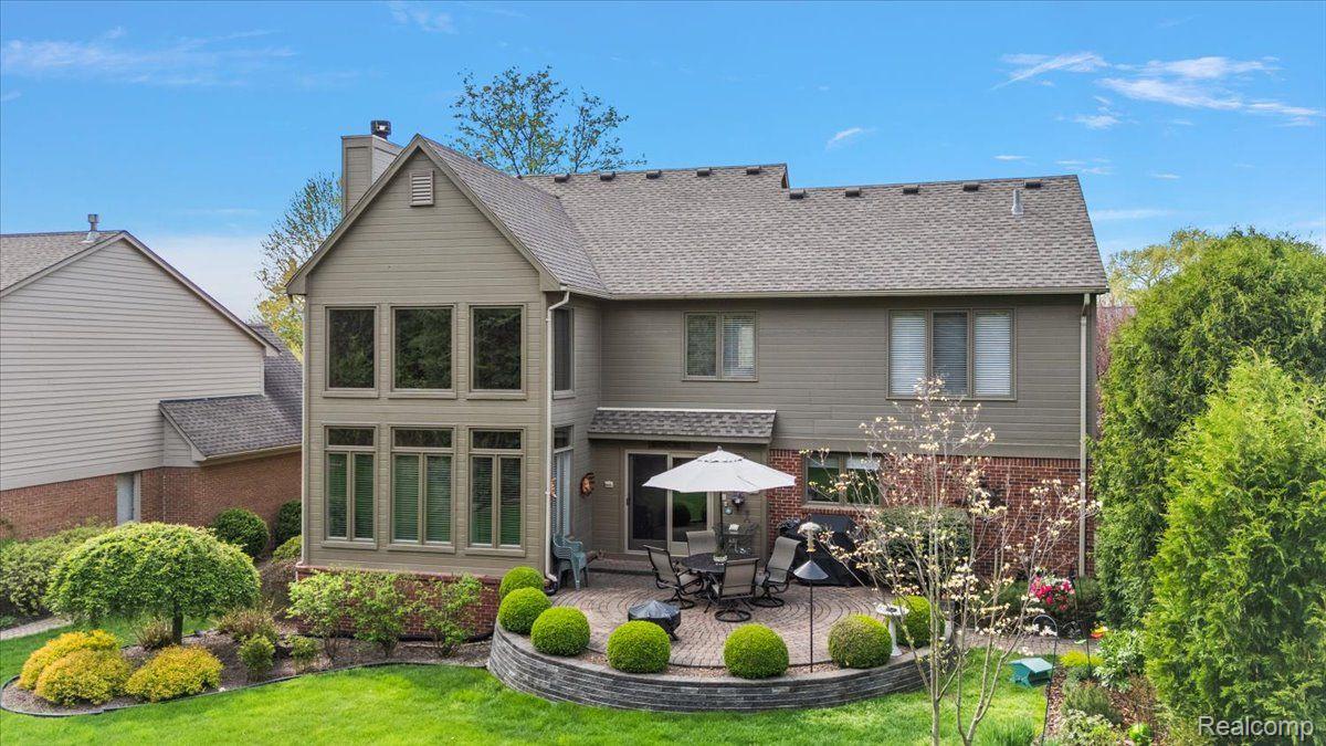 244 GLENMOOR Drive