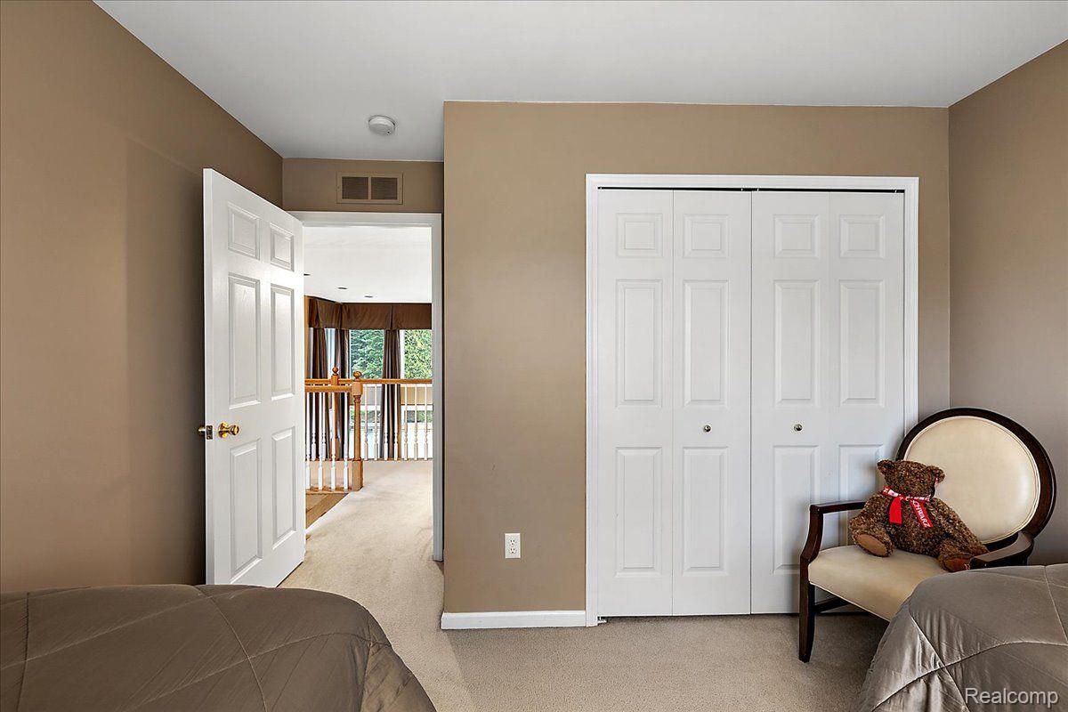 244 GLENMOOR Drive