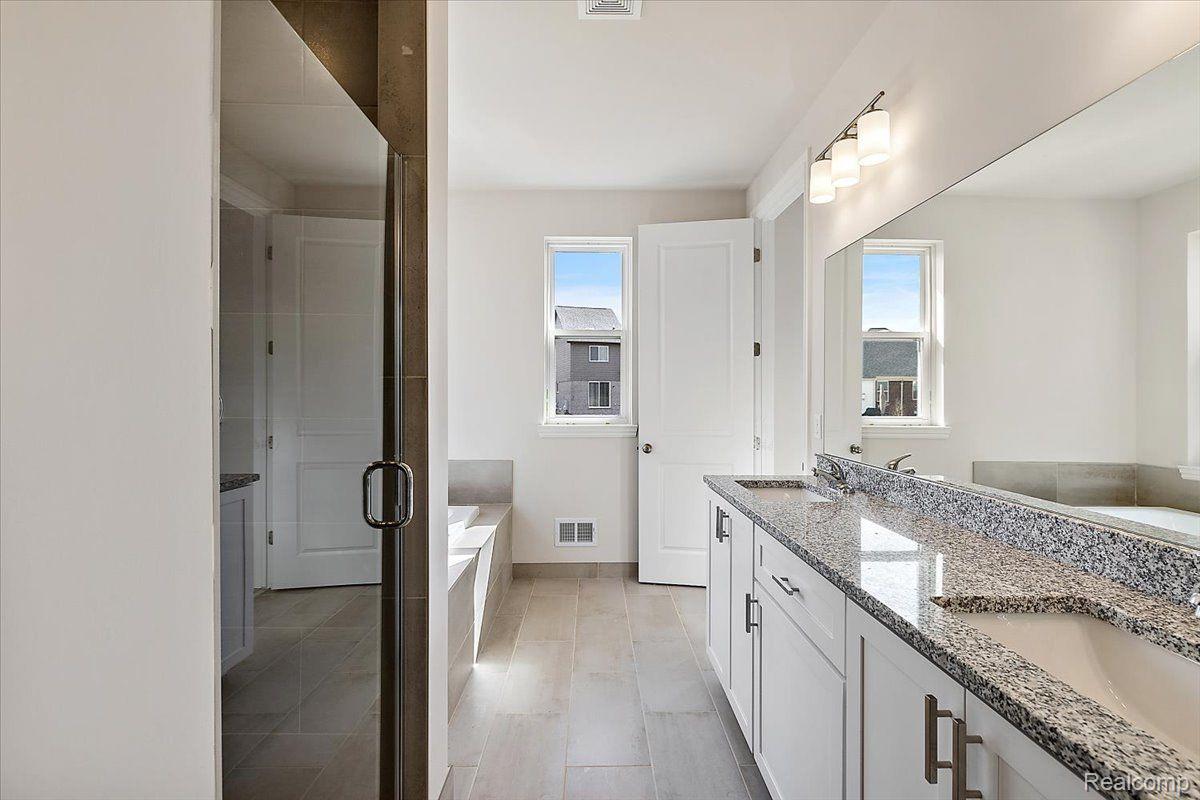 51628 SCENIC Court