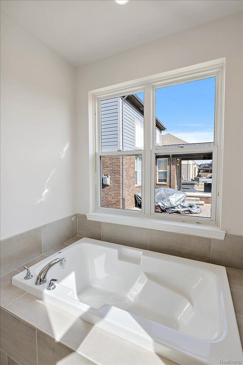 51628 SCENIC Court