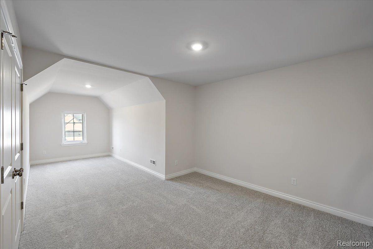 51628 SCENIC Court