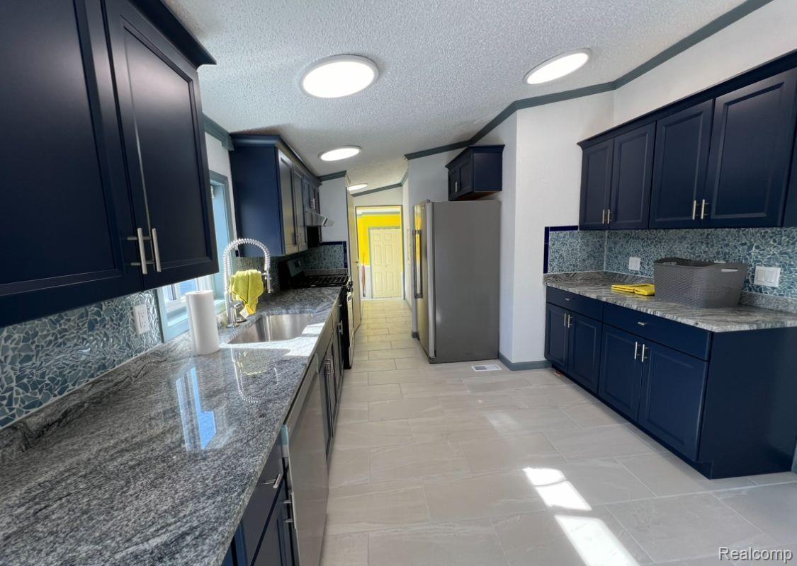 7368 CLEAR LAKE Road