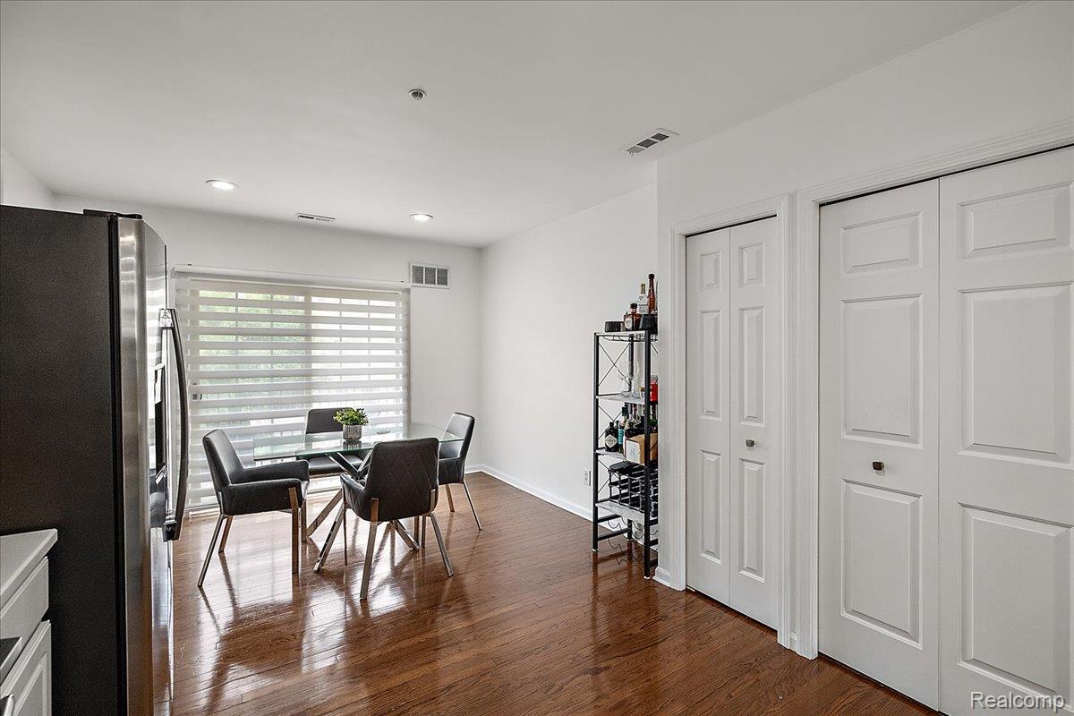 3070 Camden Drive