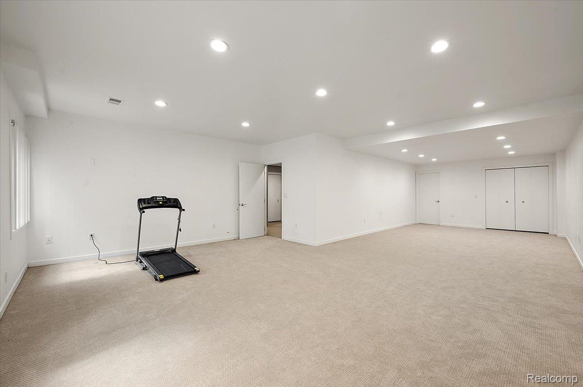 6280 Branford Drive