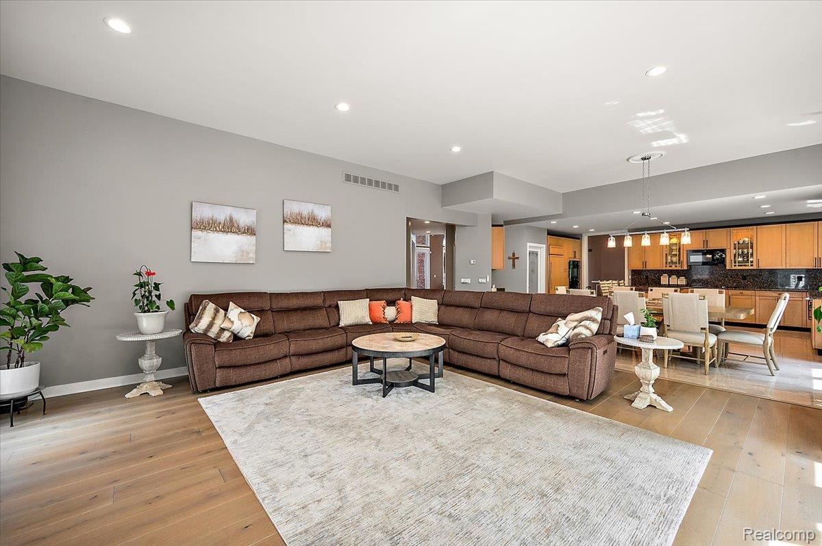 6280 Branford Drive