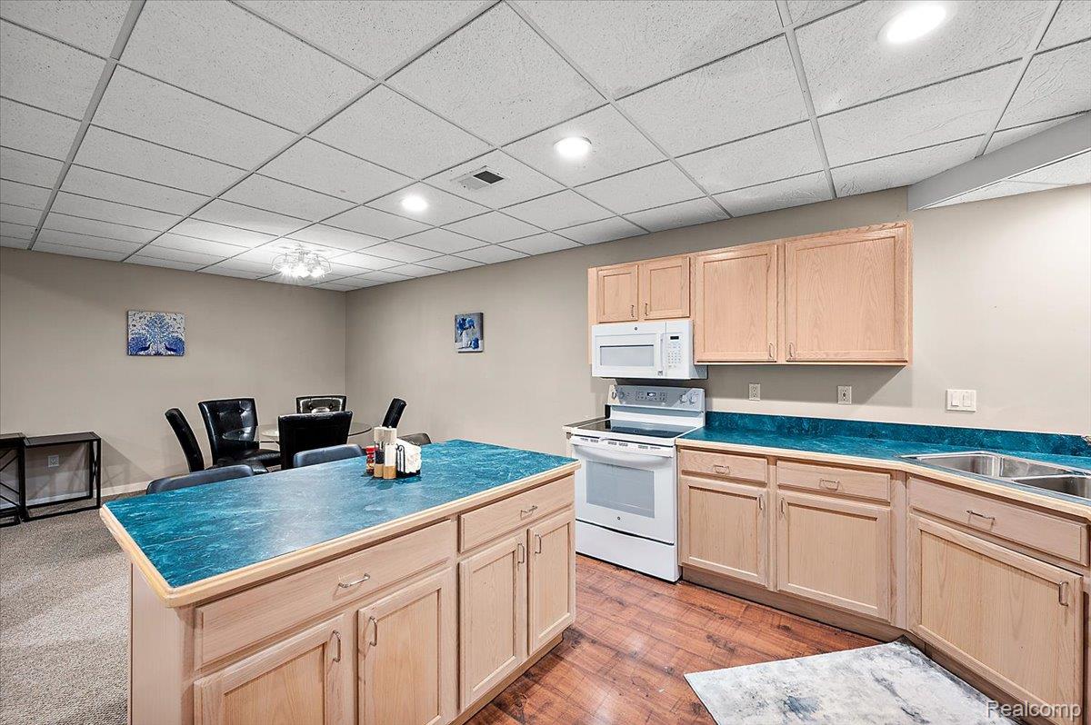 6280 Branford Drive
