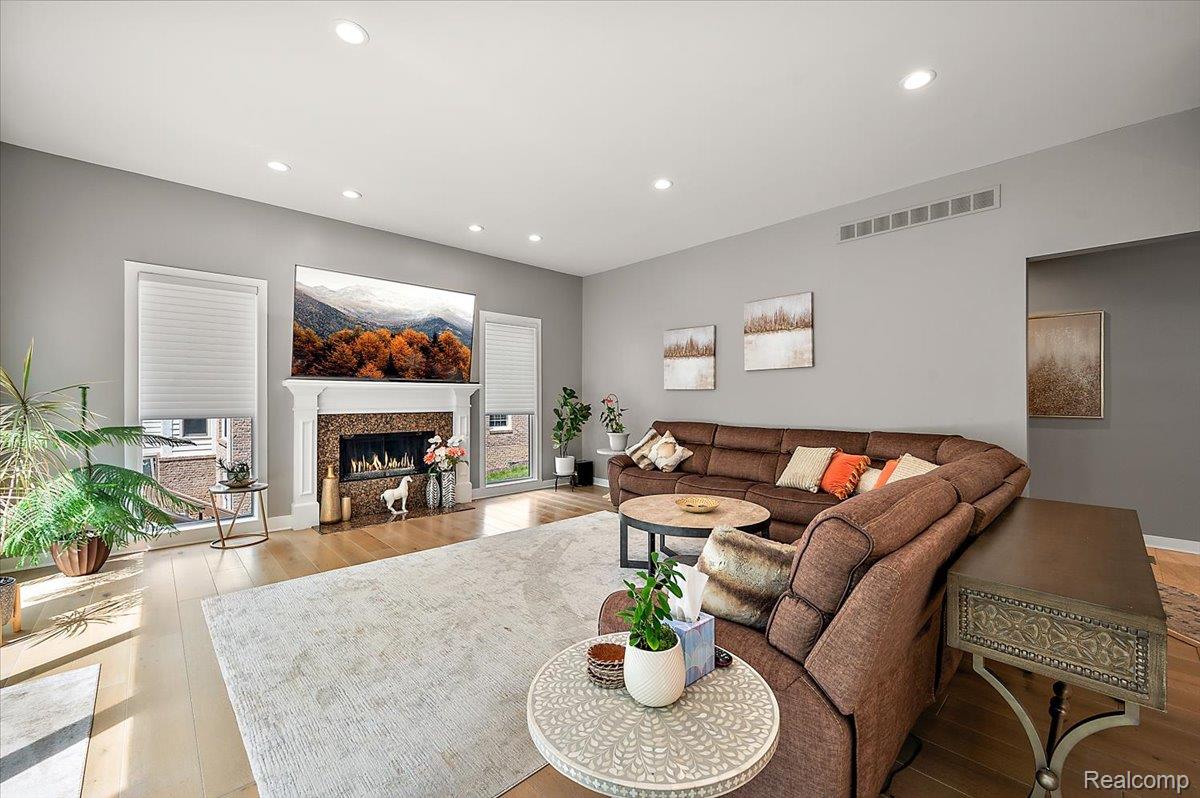 6280 Branford Drive