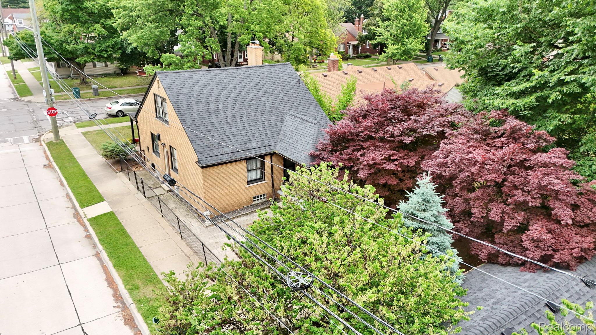 461 N Silvery Lane