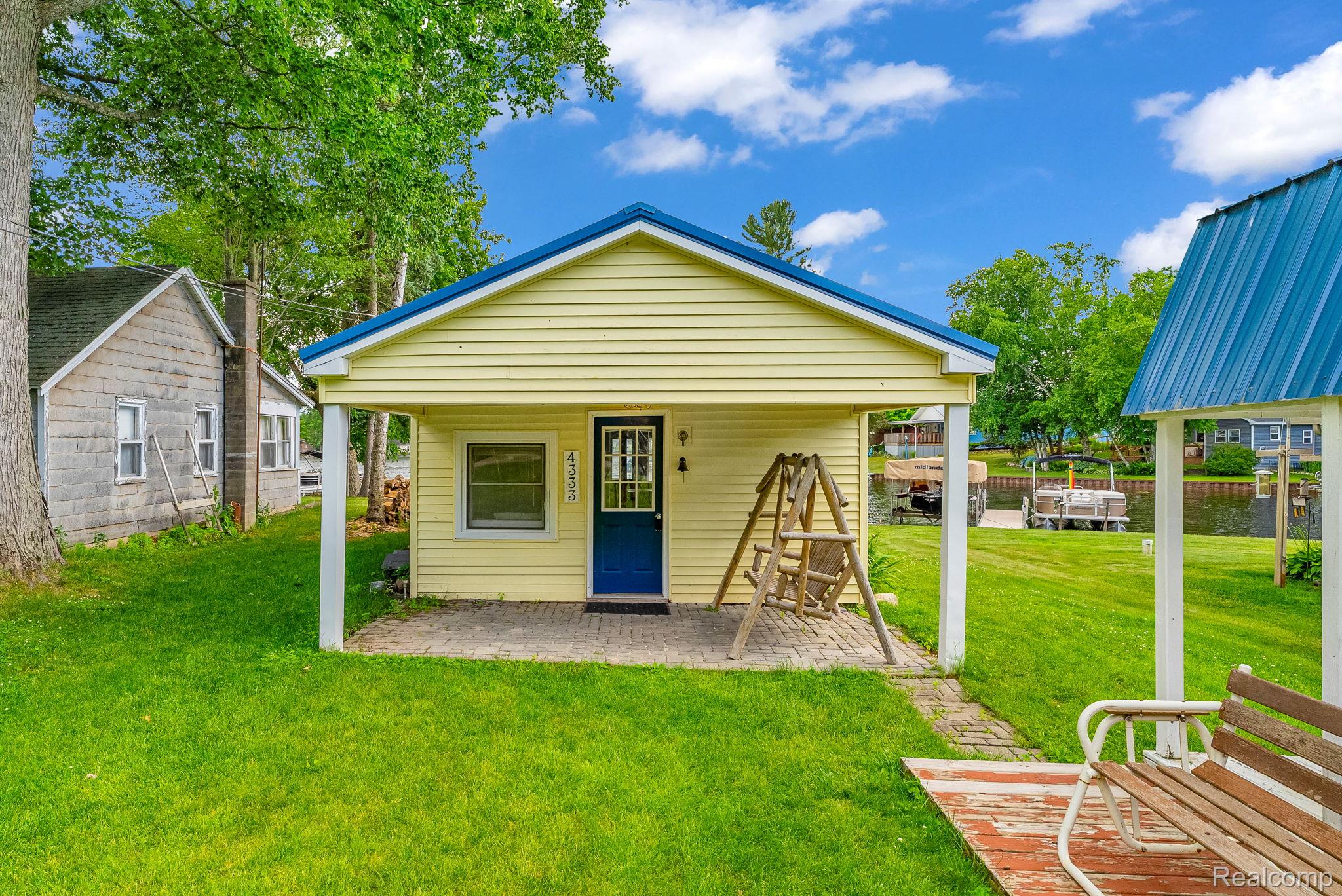 4333 Betty Lee Boulevard