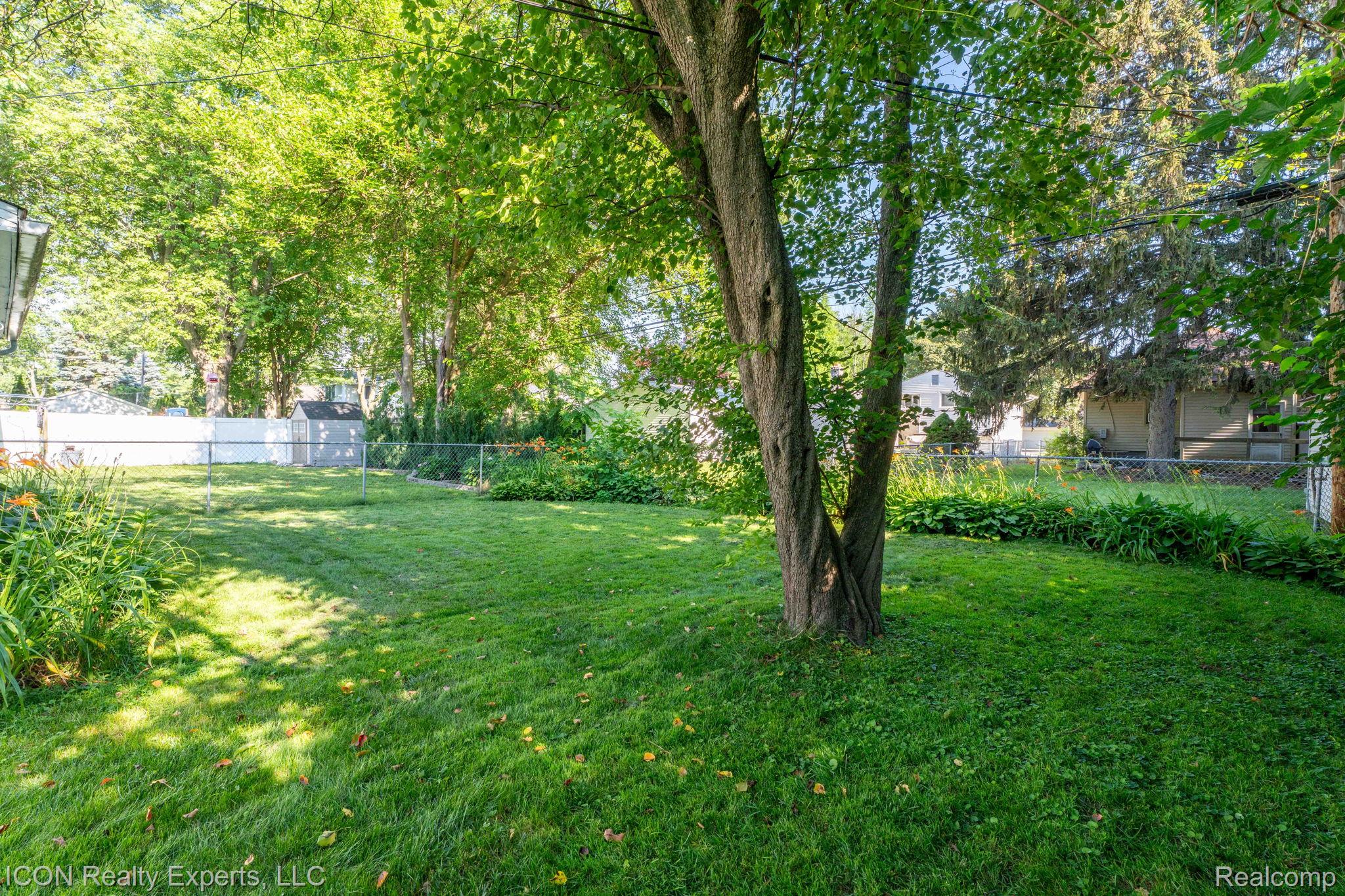 1021 Englewood Avenue