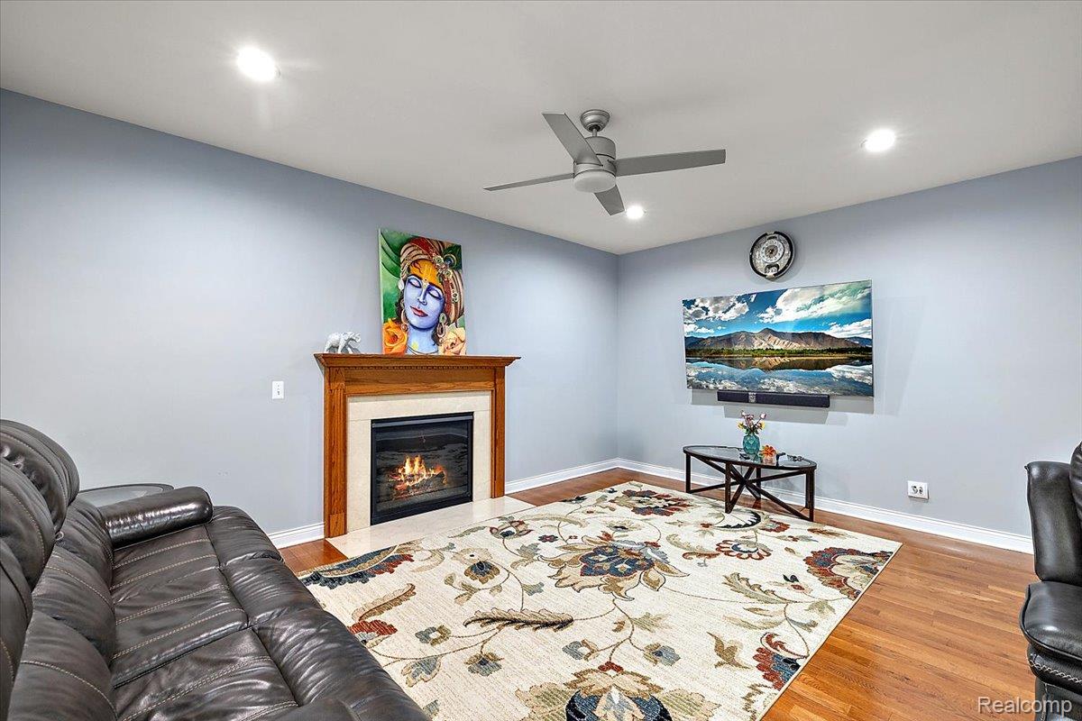 48 Starr Drive