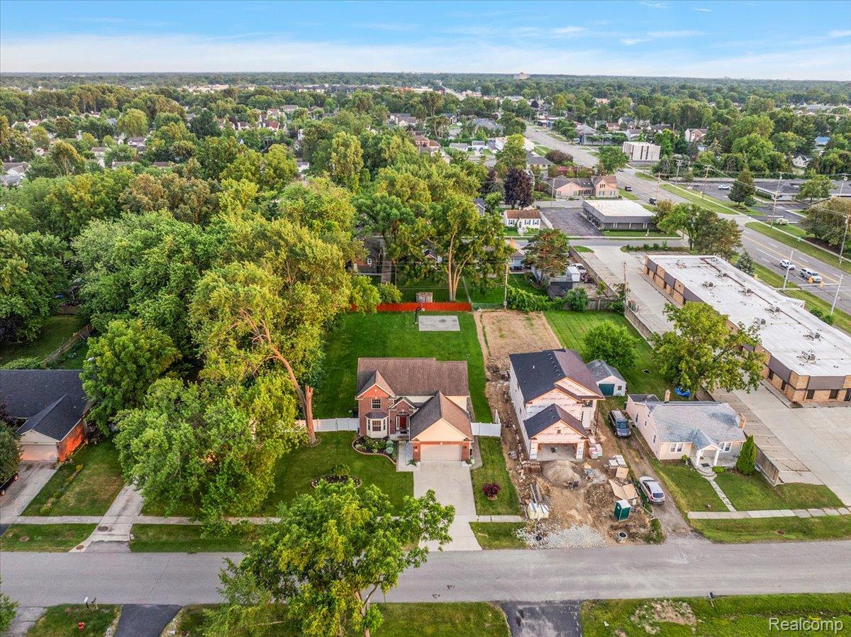 48 Starr Drive
