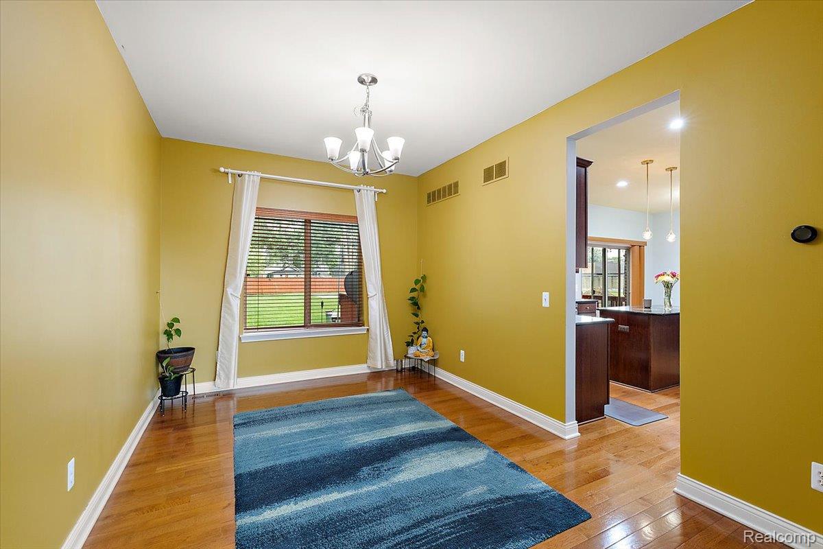 48 Starr Drive