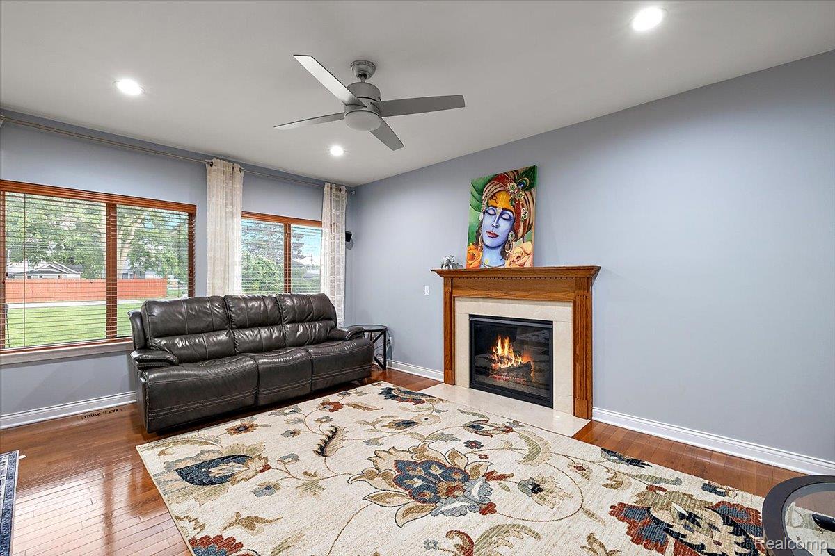 48 Starr Drive