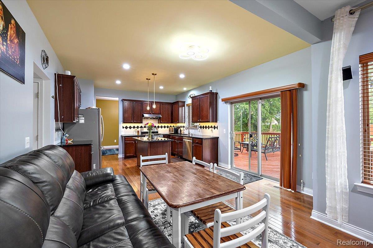 48 Starr Drive