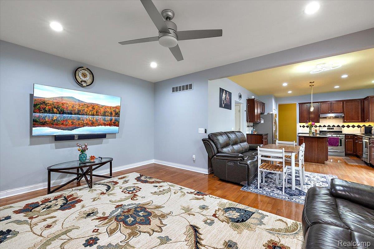 48 Starr Drive