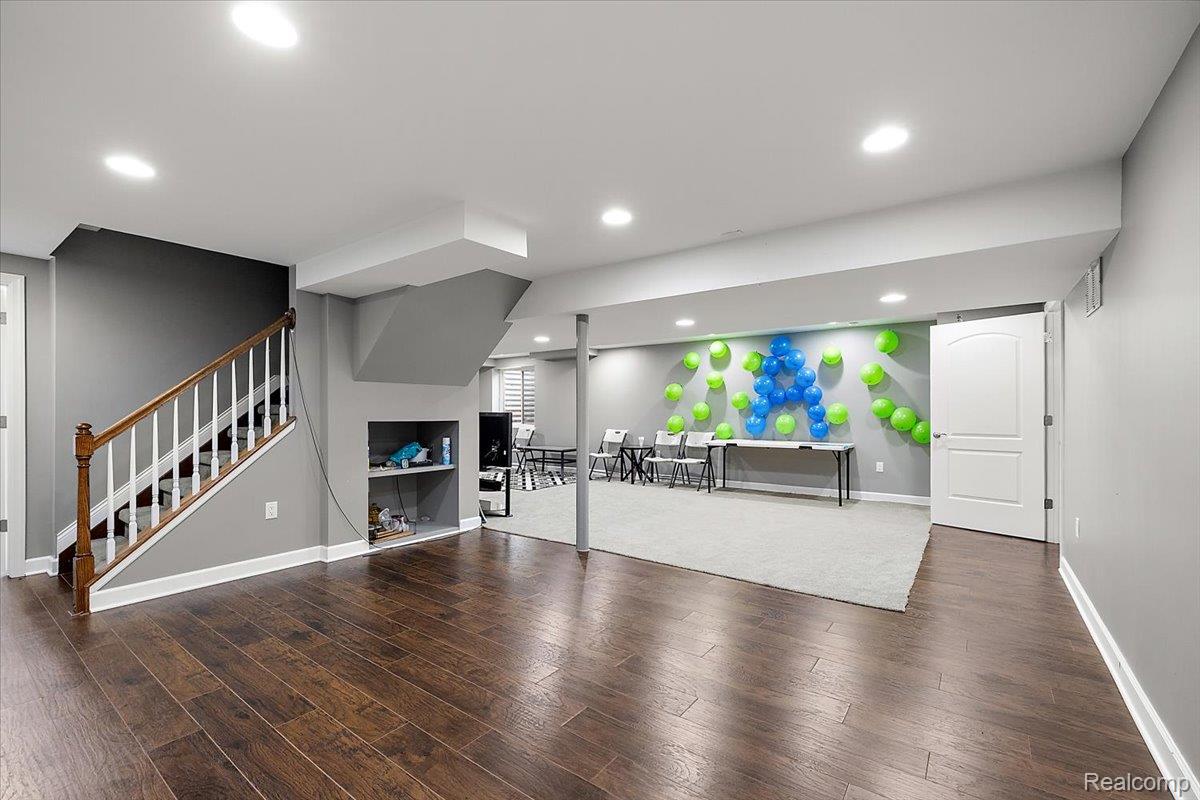 48 Starr Drive