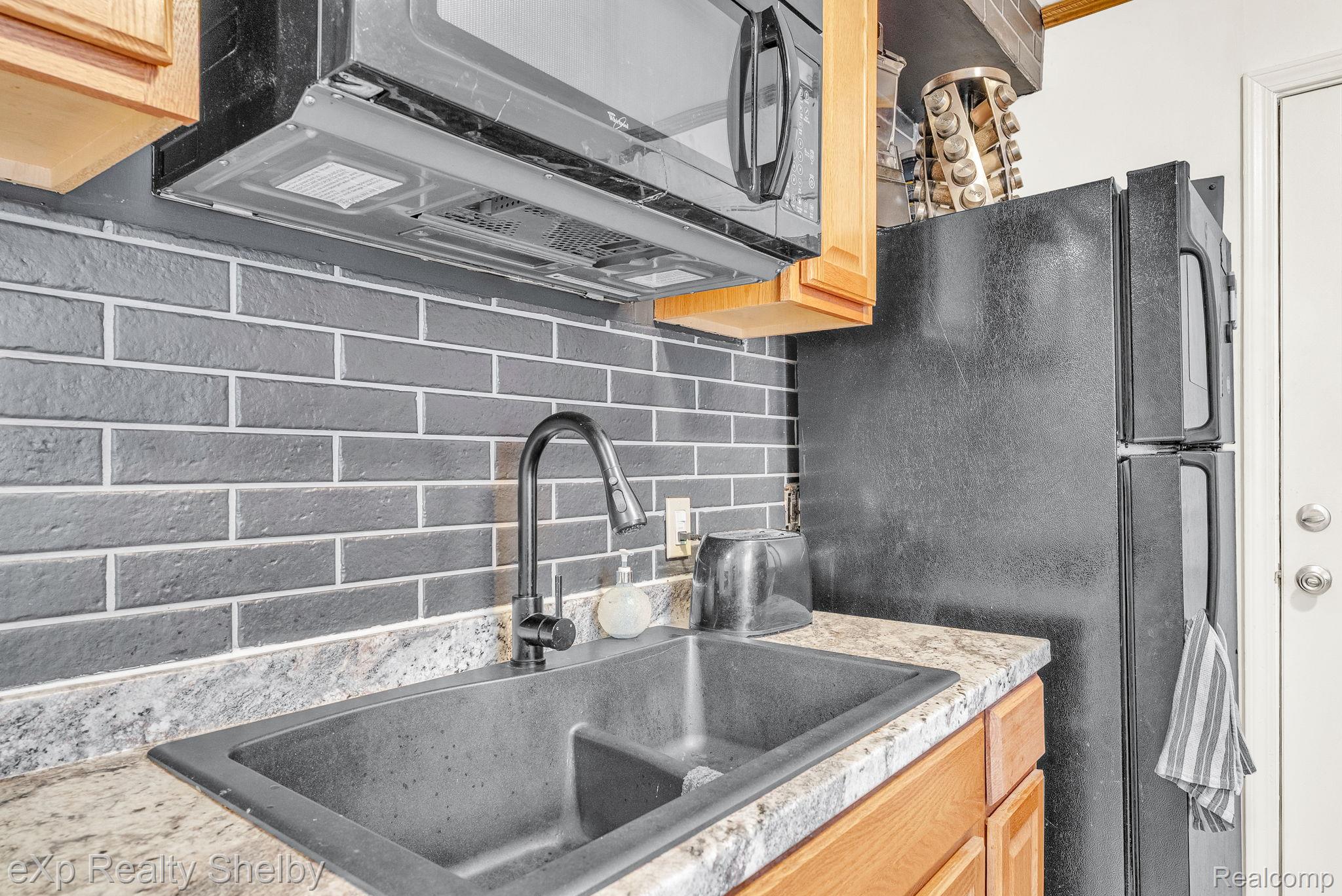 134 W Fairmount Avenue