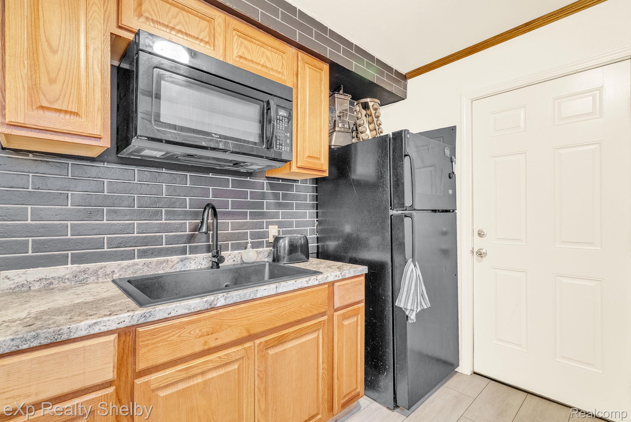134 W Fairmount Avenue