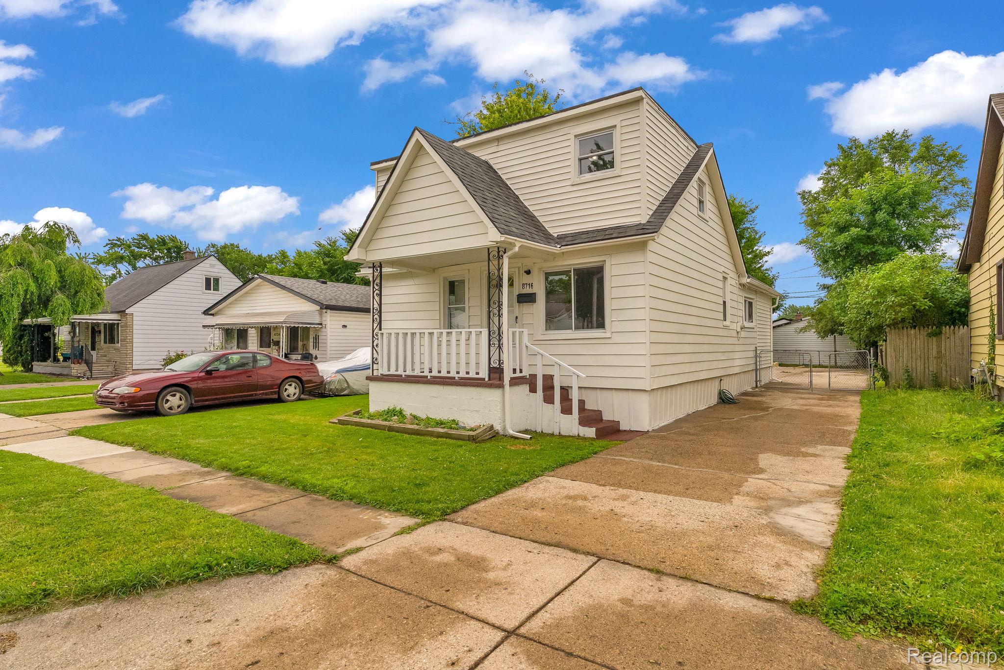 8716 Jewett Avenue