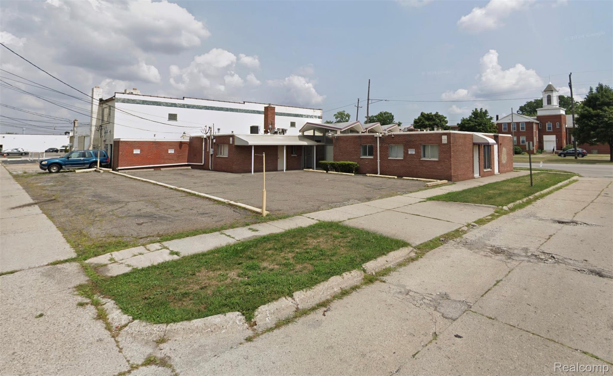 3180 Fort Street
