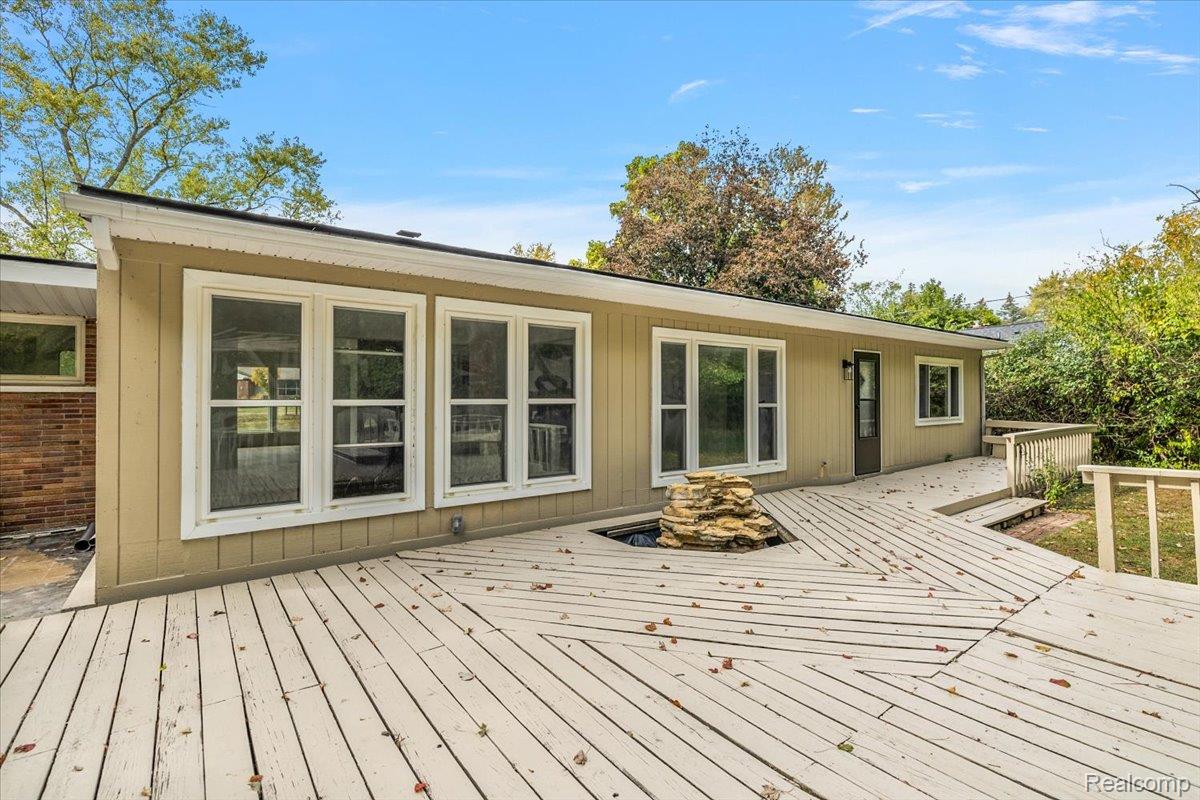 28422 Cumberland Drive