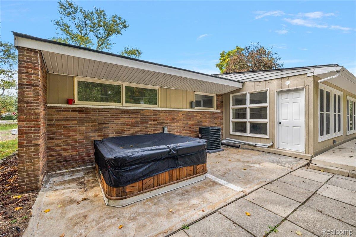 28422 Cumberland Drive