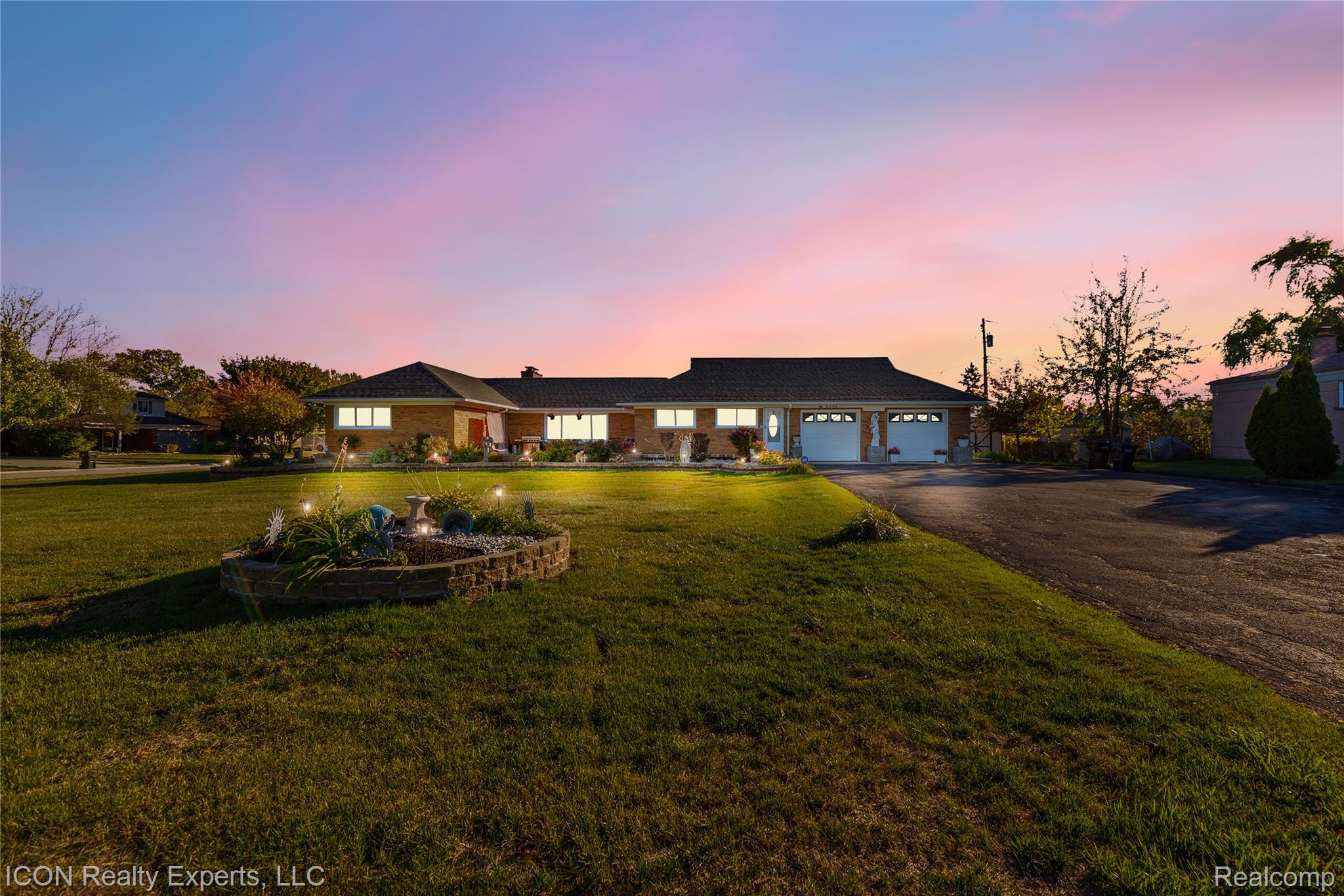 5072 15 Mile Road