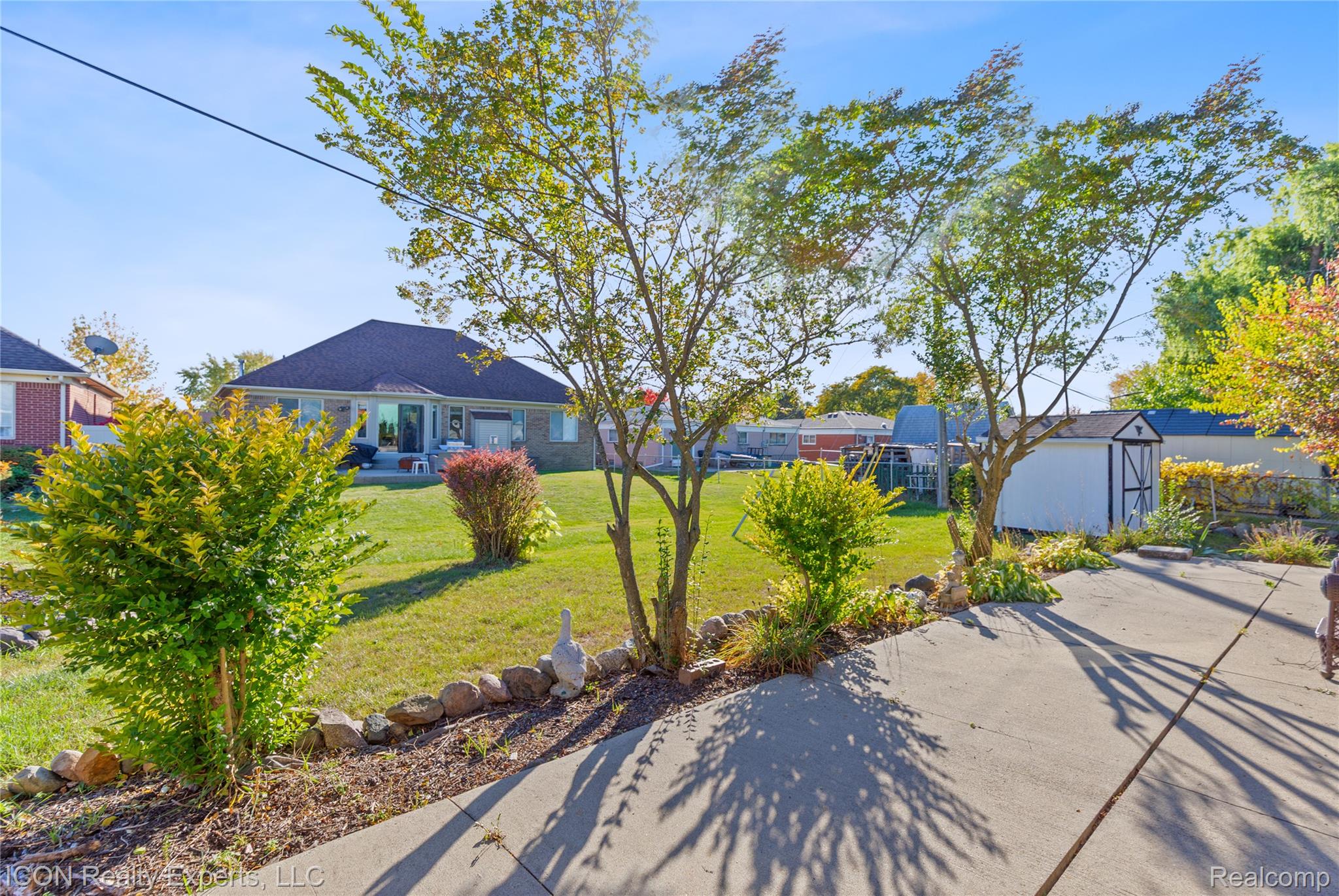 5072 15 Mile Road