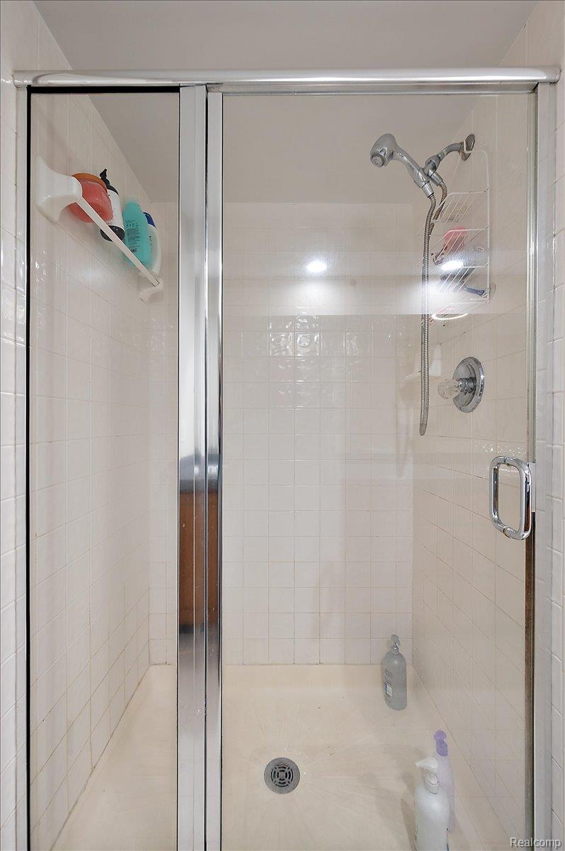 38275 Fleetwood Drive