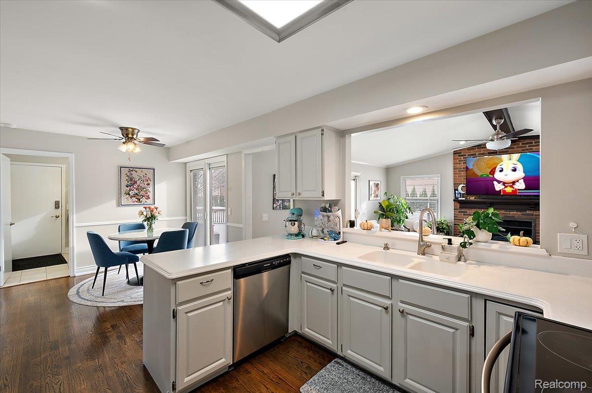 38275 Fleetwood Drive