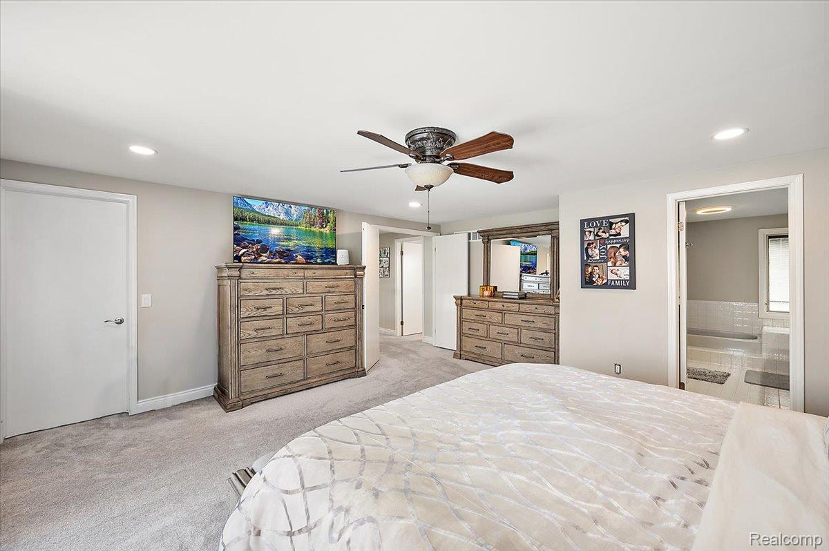 38275 Fleetwood Drive