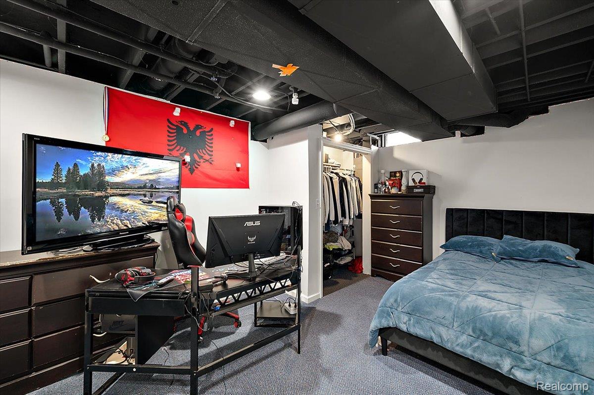 38275 Fleetwood Drive