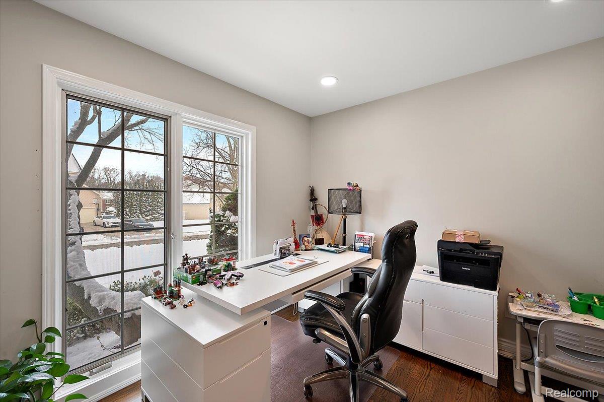 38275 Fleetwood Drive