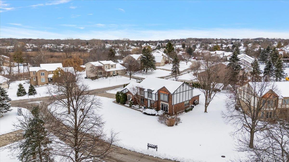 38275 Fleetwood Drive